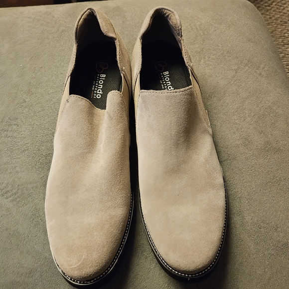 Neutral Blondo Slip on Mini Below the Ankle Boots - Picture 2 of 5